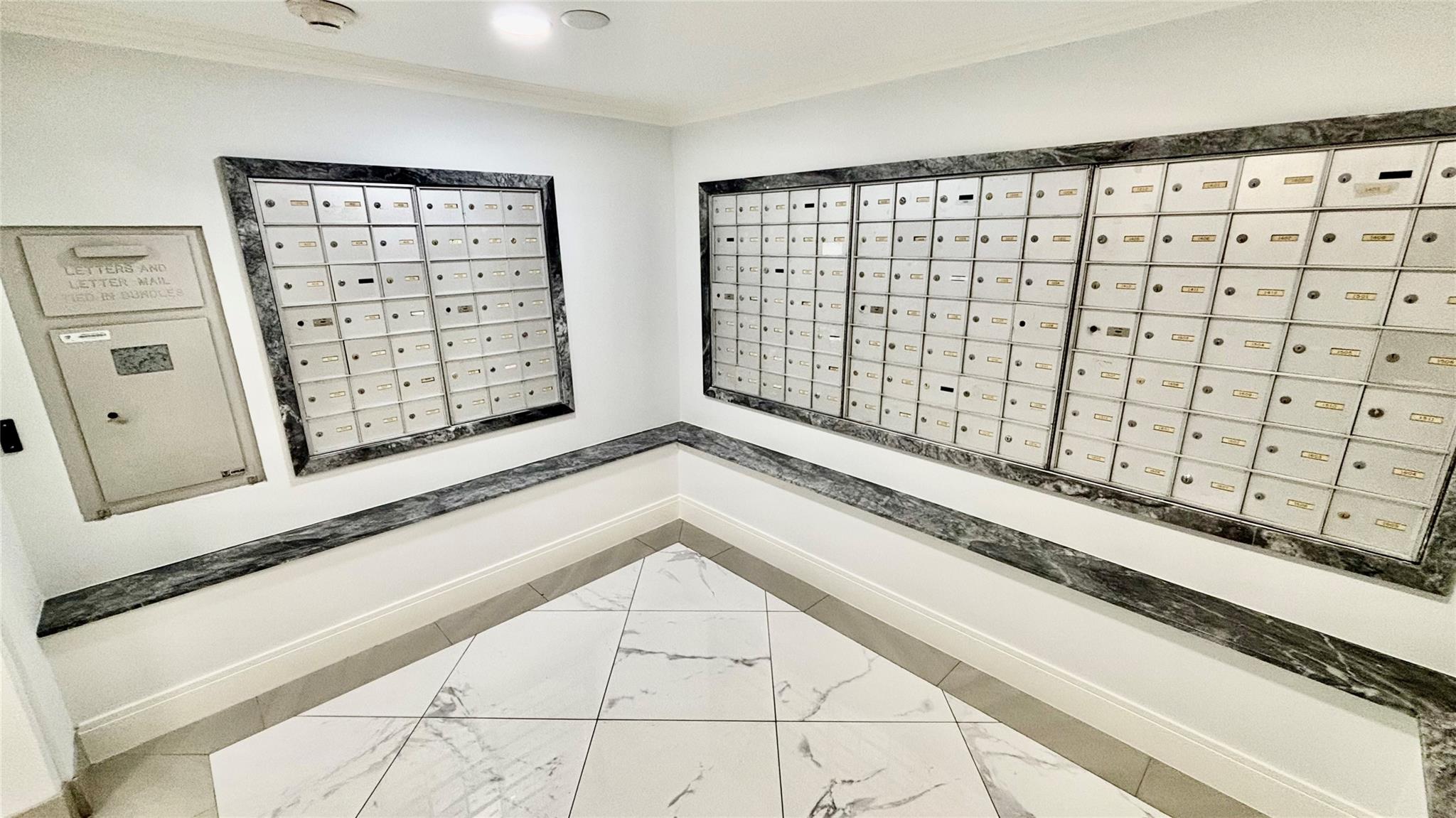 SILVER THATCH ATLANTIC PL - Residential Lease