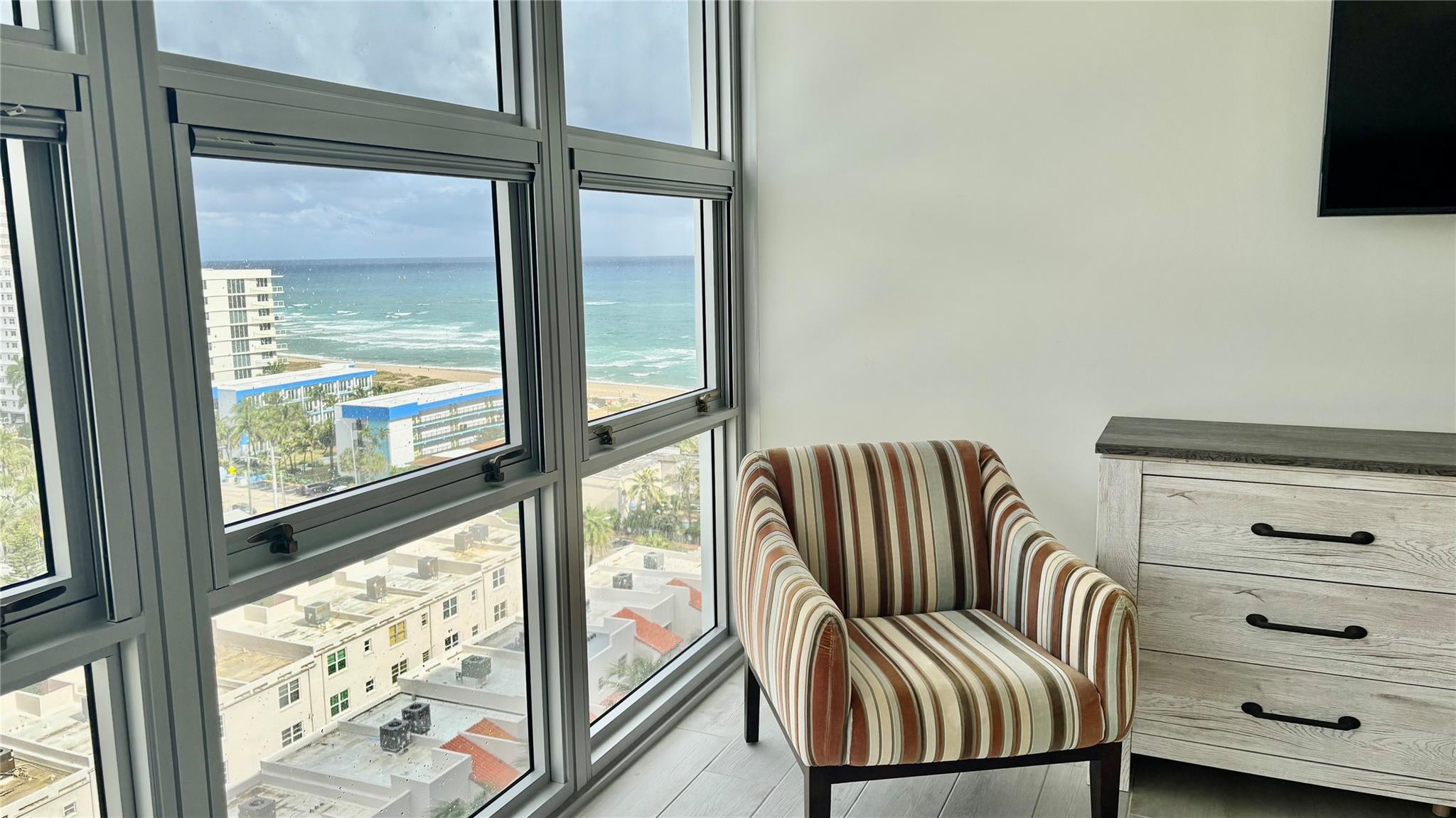 SILVER THATCH ATLANTIC PL - Residential Lease