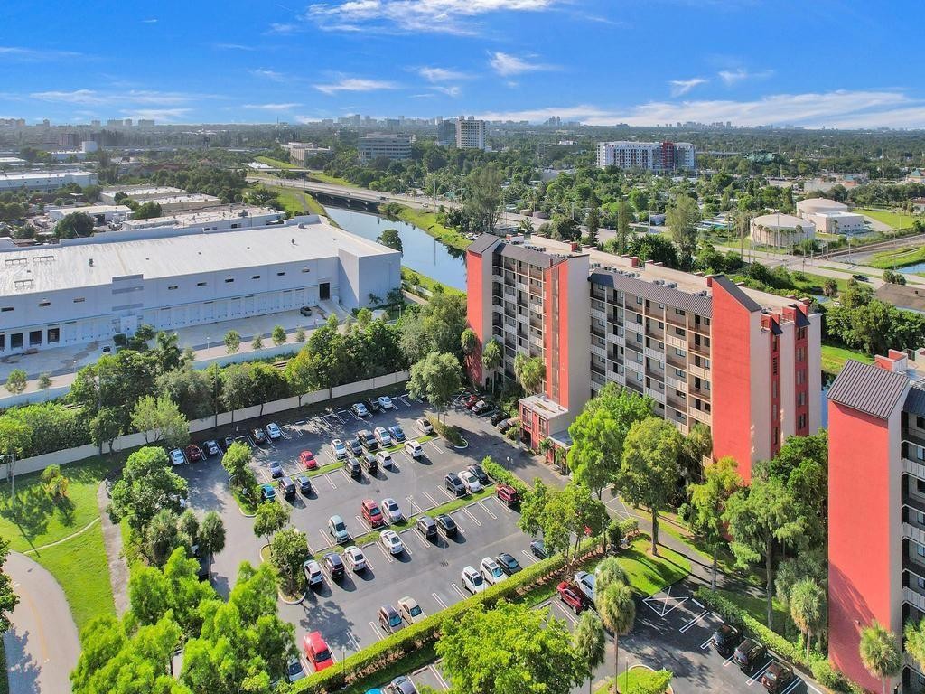 2200 S Cypress Bend Drive 601