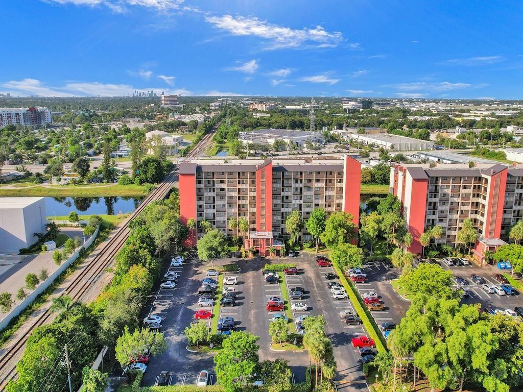 2200 S Cypress Bend Drive 601