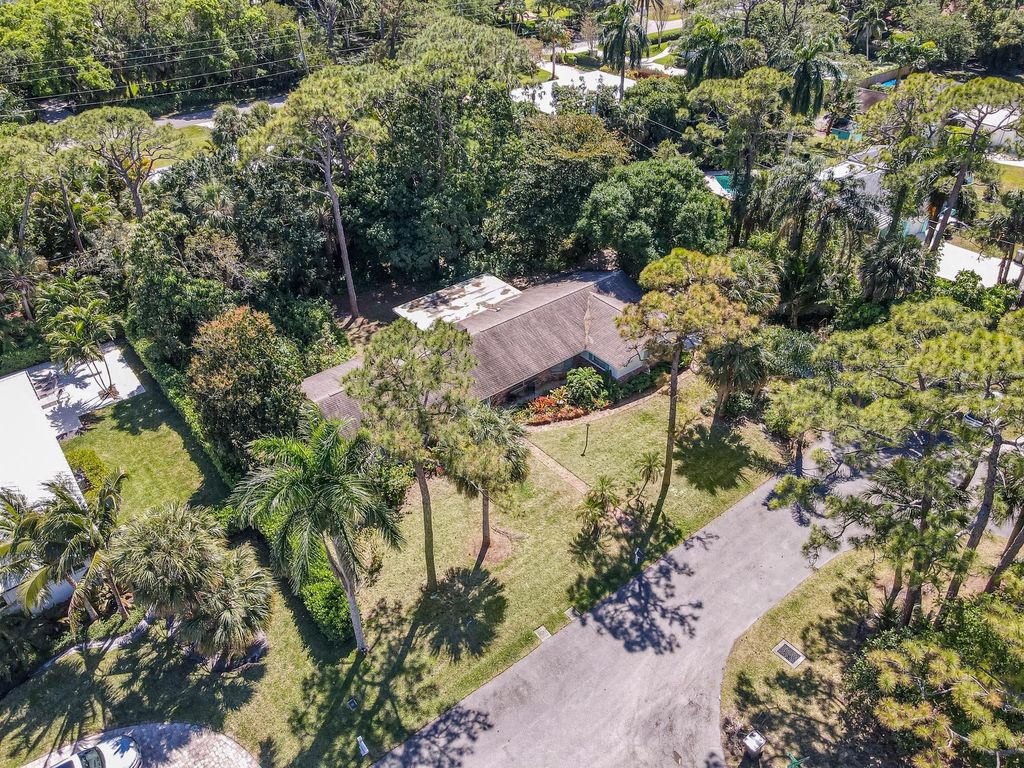 Photo of 5528 Hibiscus Road, Jupiter, FL 33458 (MLS # R11074690)