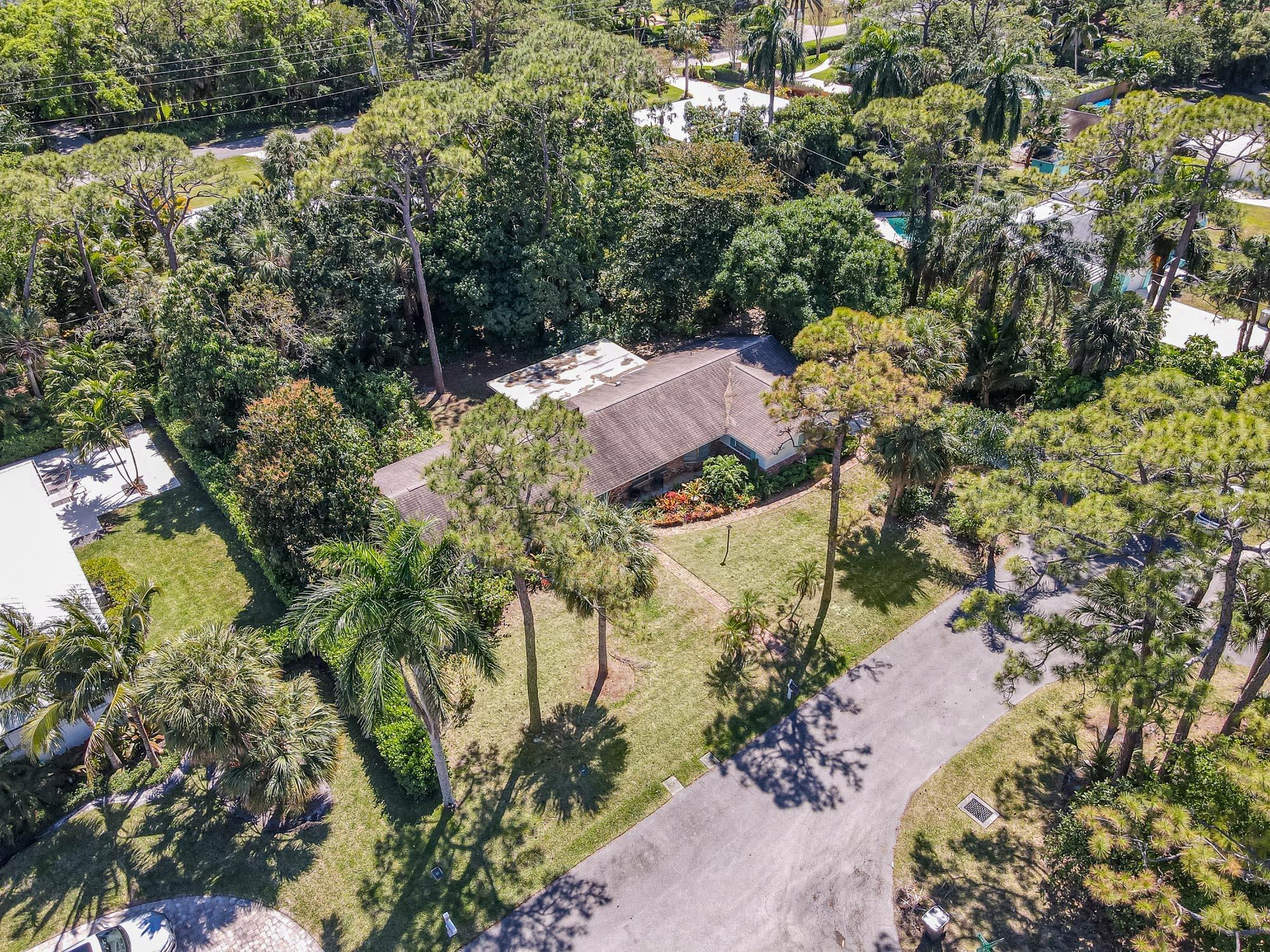 5528 Hibiscus Road