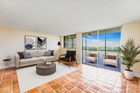 3300 W Rolling Hills Cir 608 Davie FL 33328