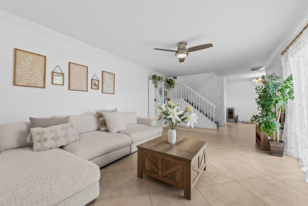 Photo of 9995 NW 6th Court #9995, Plantation, FL 33324 (MLS # F10526055)