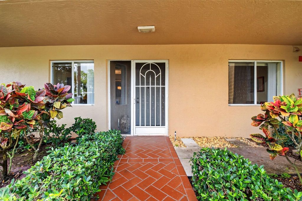 Photo of 5914 Regal Glen Drive #109, Boynton Beach, FL 33437 (MLS # F10509221)