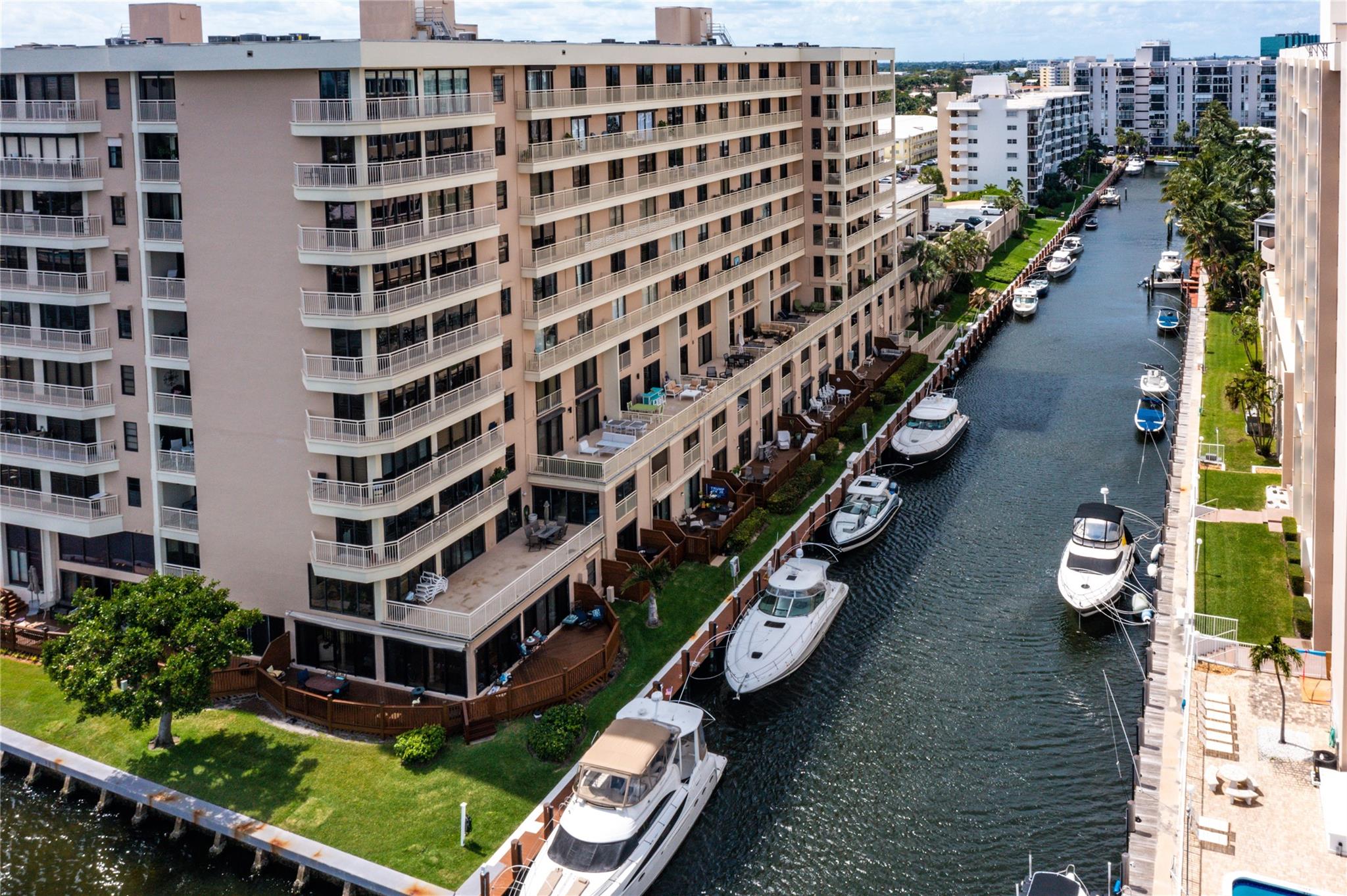 3100 NE 48th Street 305