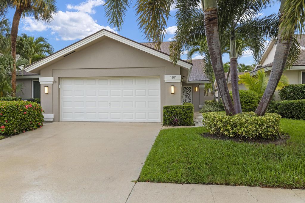 Photo of 187 Harbourside Circle, Jupiter, FL 33477 (MLS # R11104146)