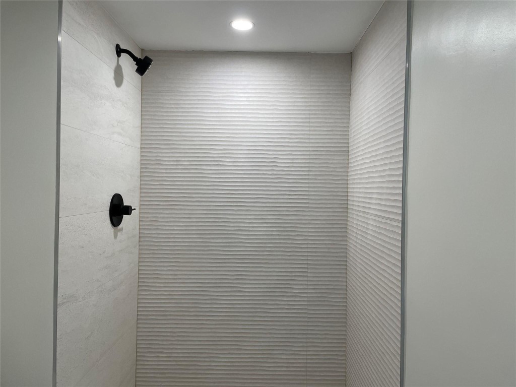 HOLLYBROOK - Residential