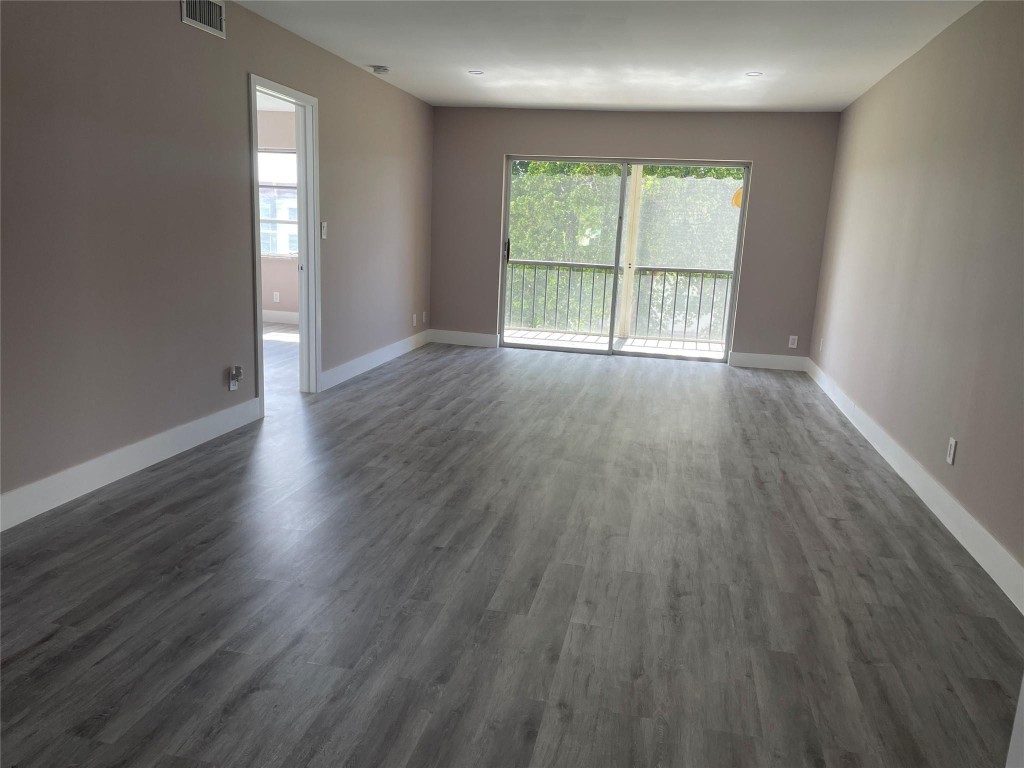 HOLLYBROOK - Residential