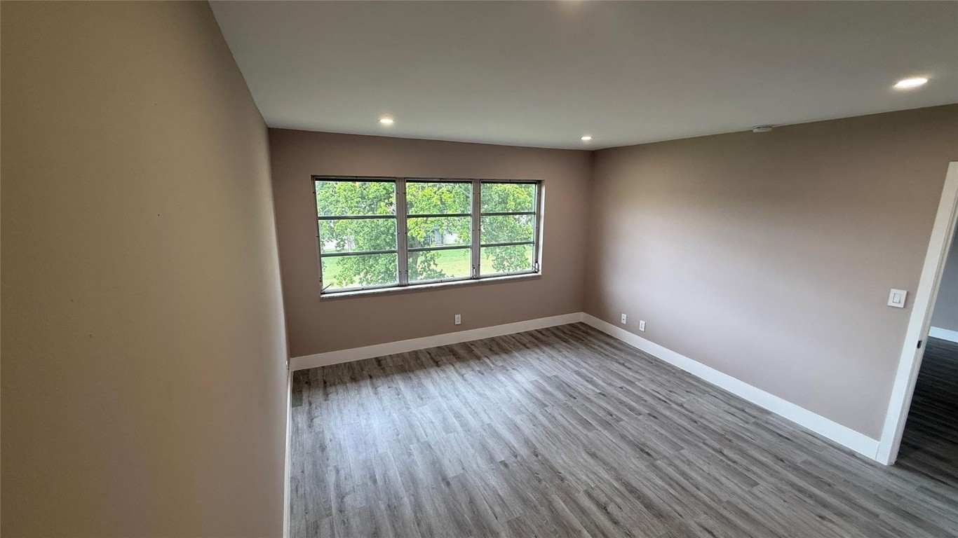 HOLLYBROOK - Residential