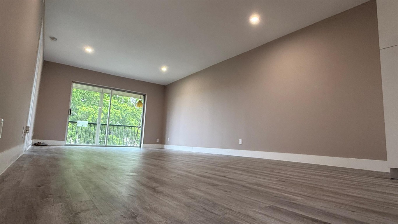 HOLLYBROOK - Residential