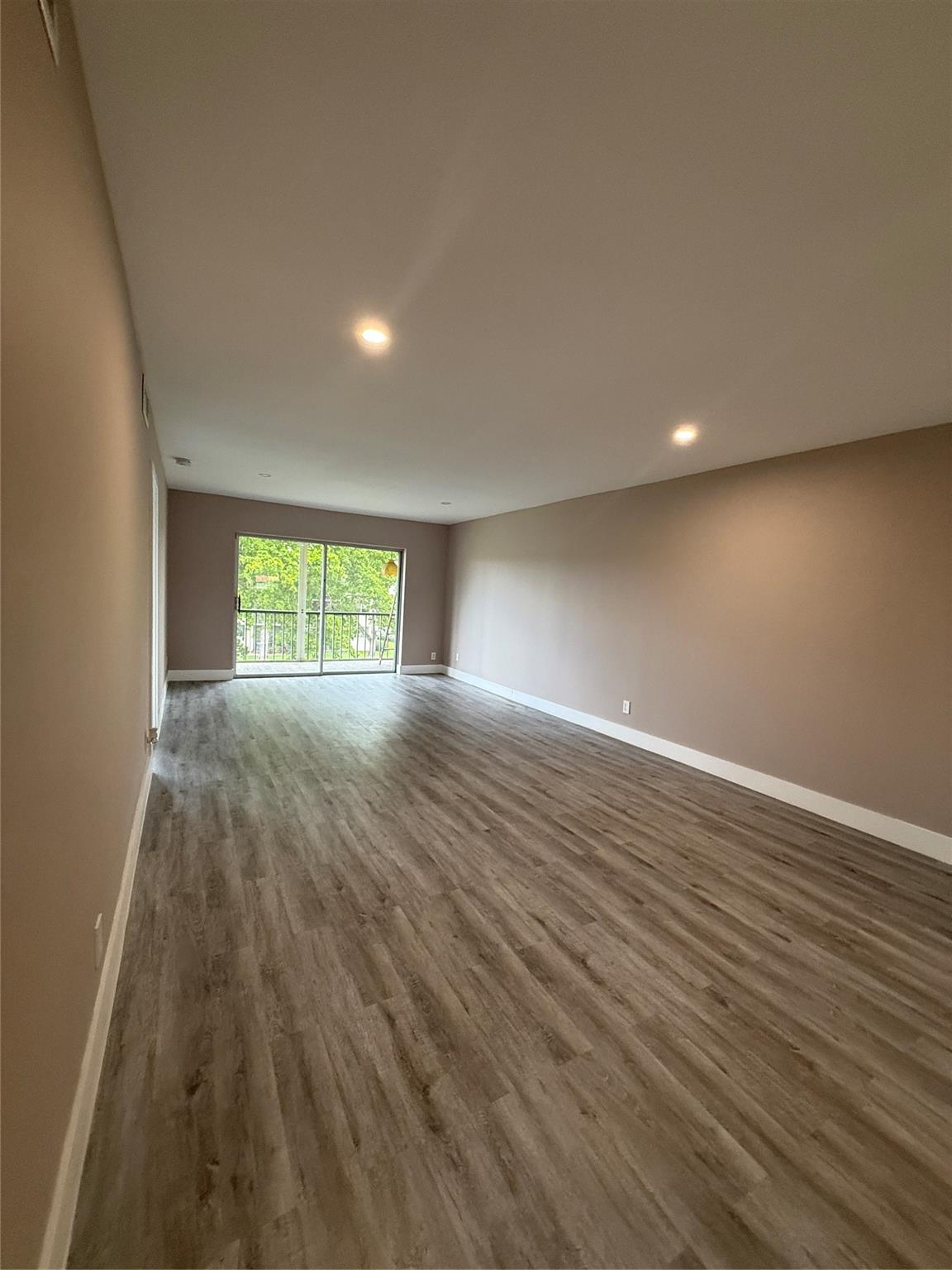 HOLLYBROOK - Residential