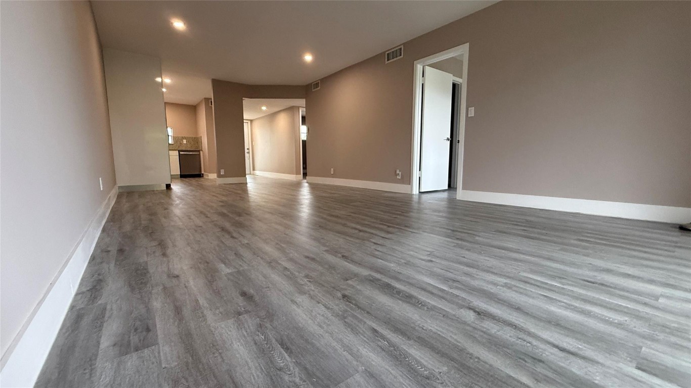 HOLLYBROOK - Residential