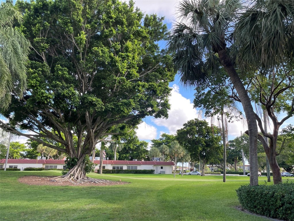 HOLLYBROOK - Residential