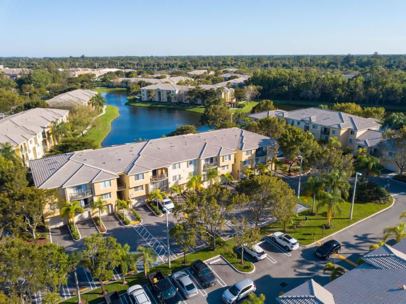 GRAND VIEW AT CRESTWOOD C - Residential Lease