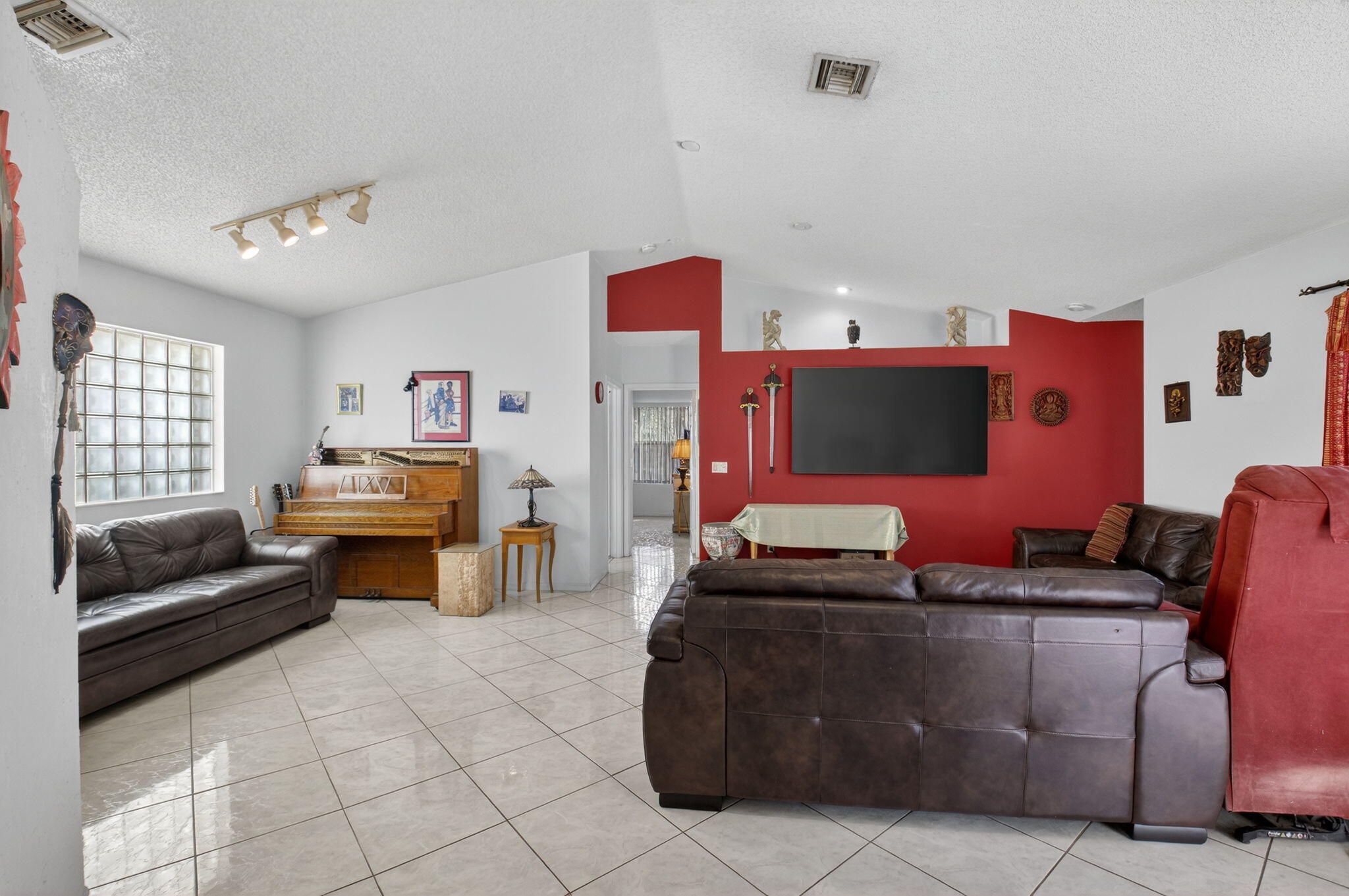 INDIAN HILLS 2 - Residential