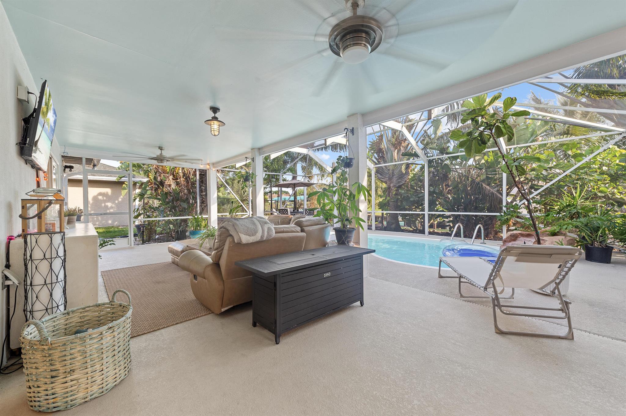 PORT ST LUCIE SECTION 10 - Residential Lease