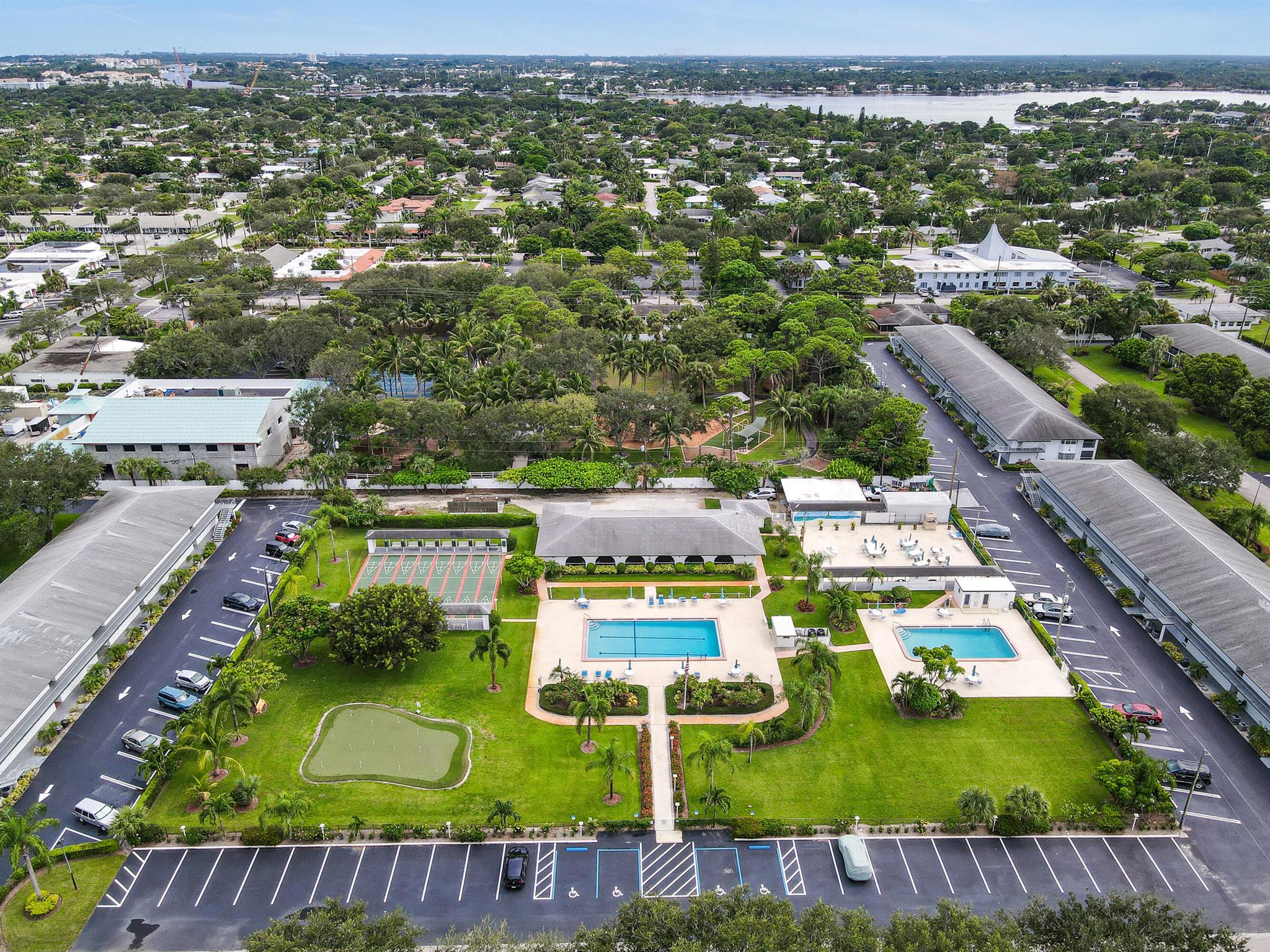 TEQUESTA GARDEN CONDO 6 - Residential