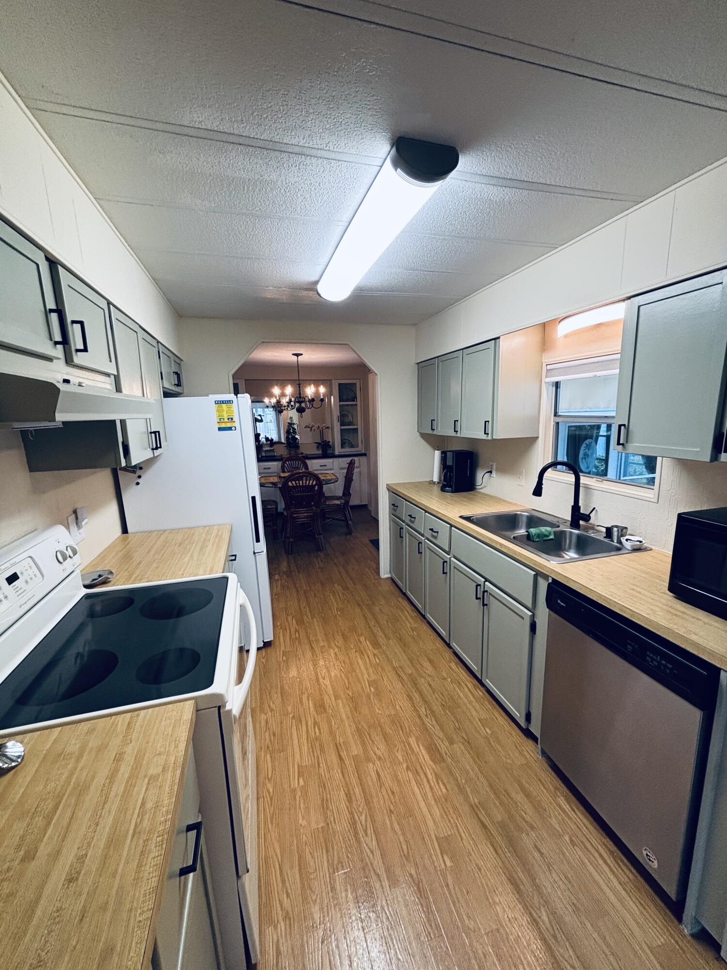 Spanish Lakes Golf Village - Residential