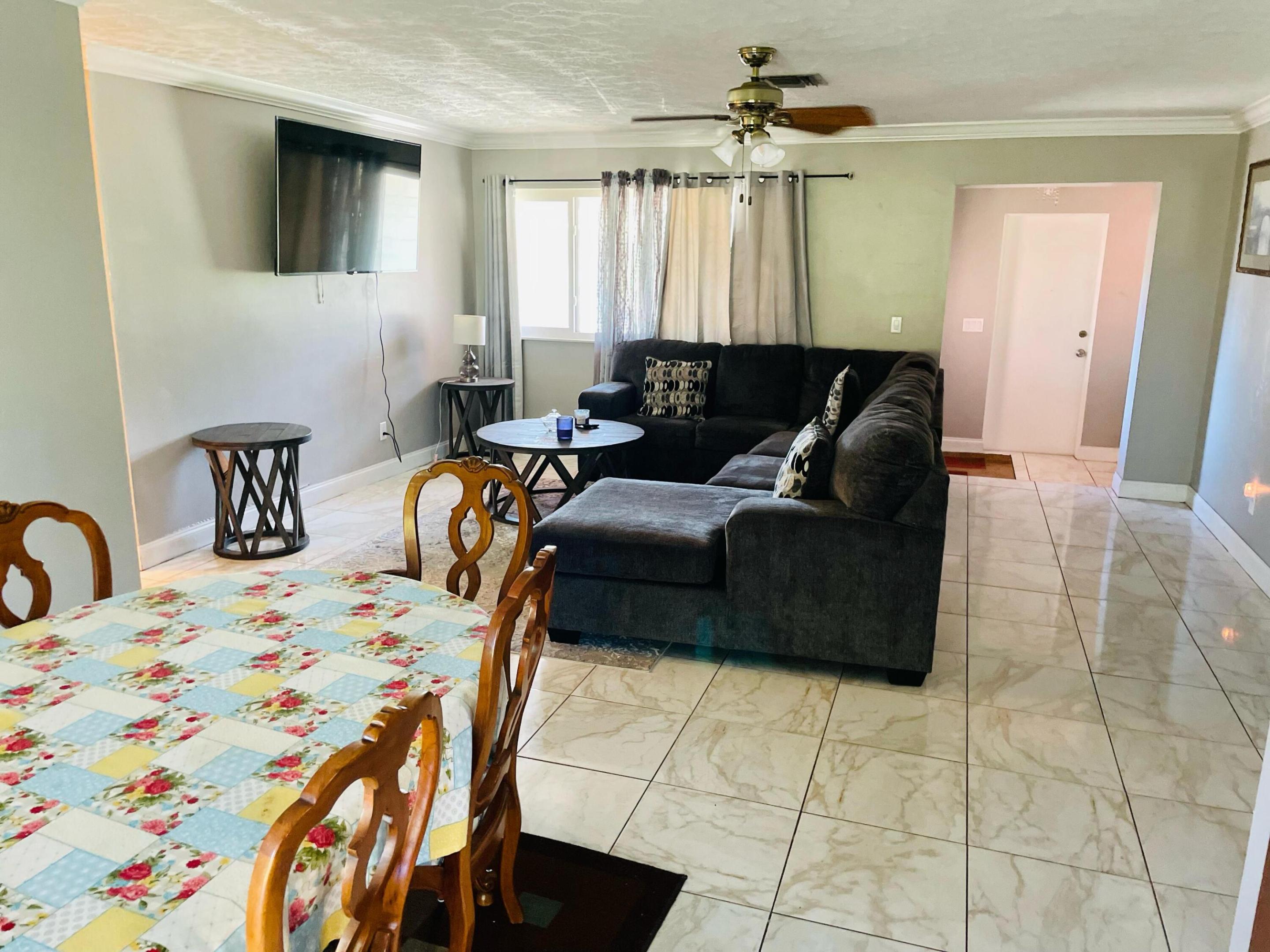 PORT ST LUCIE SECTION 10 - Residential