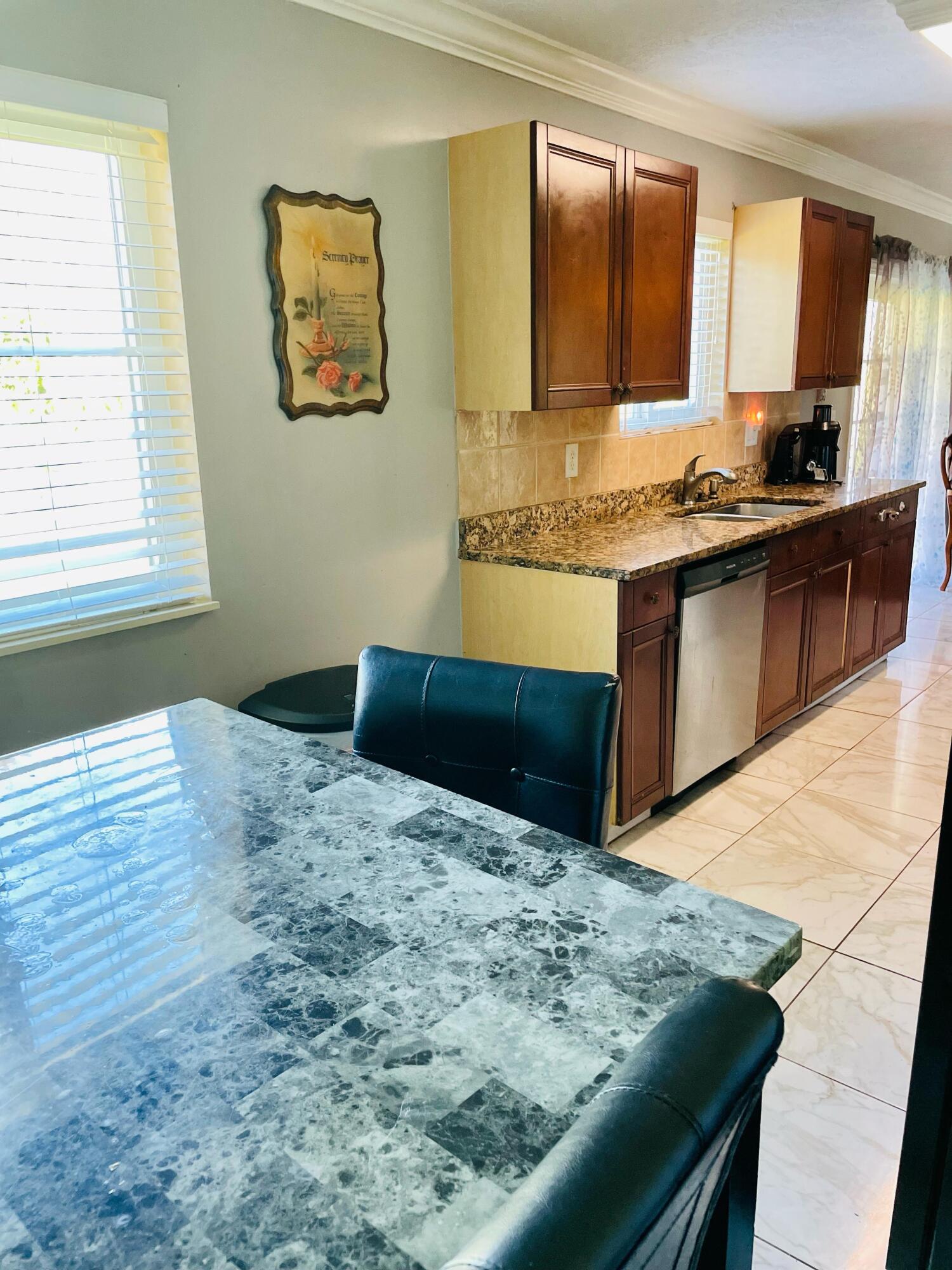 PORT ST LUCIE SECTION 10 - Residential