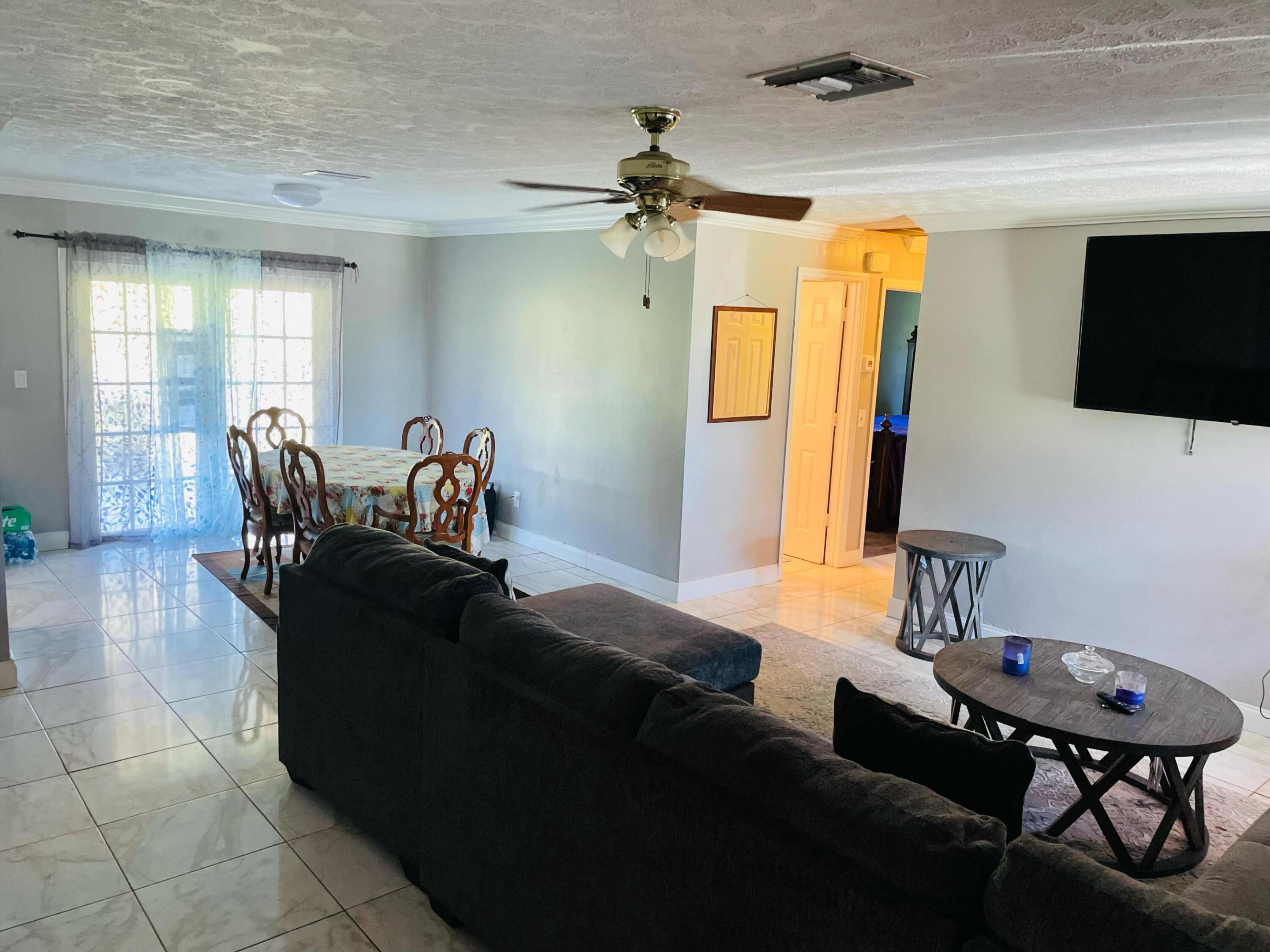 PORT ST LUCIE SECTION 10 - Residential