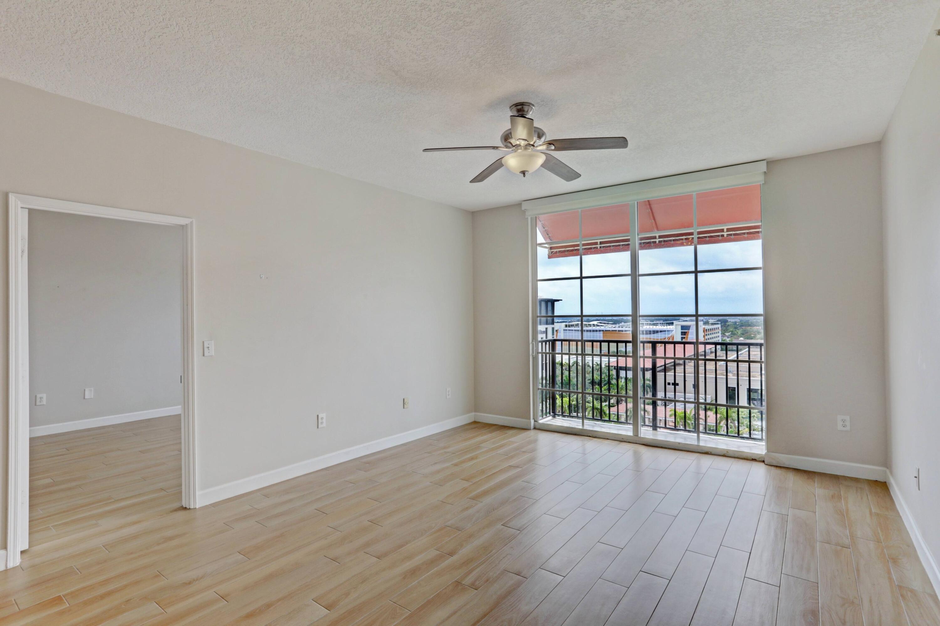 TOWER CONDO AT CITYPLACE - Residential