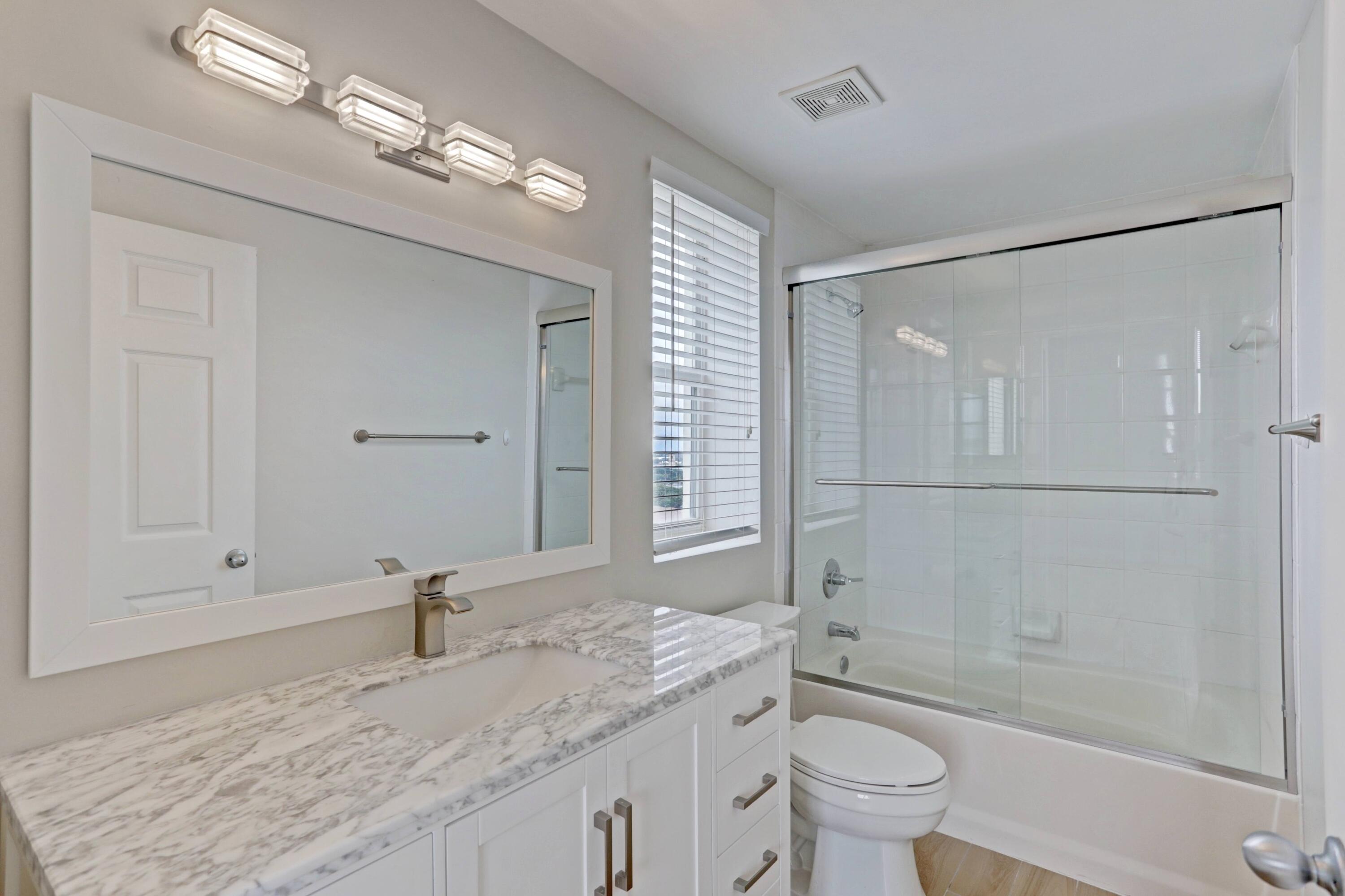 TOWER CONDO AT CITYPLACE - Residential