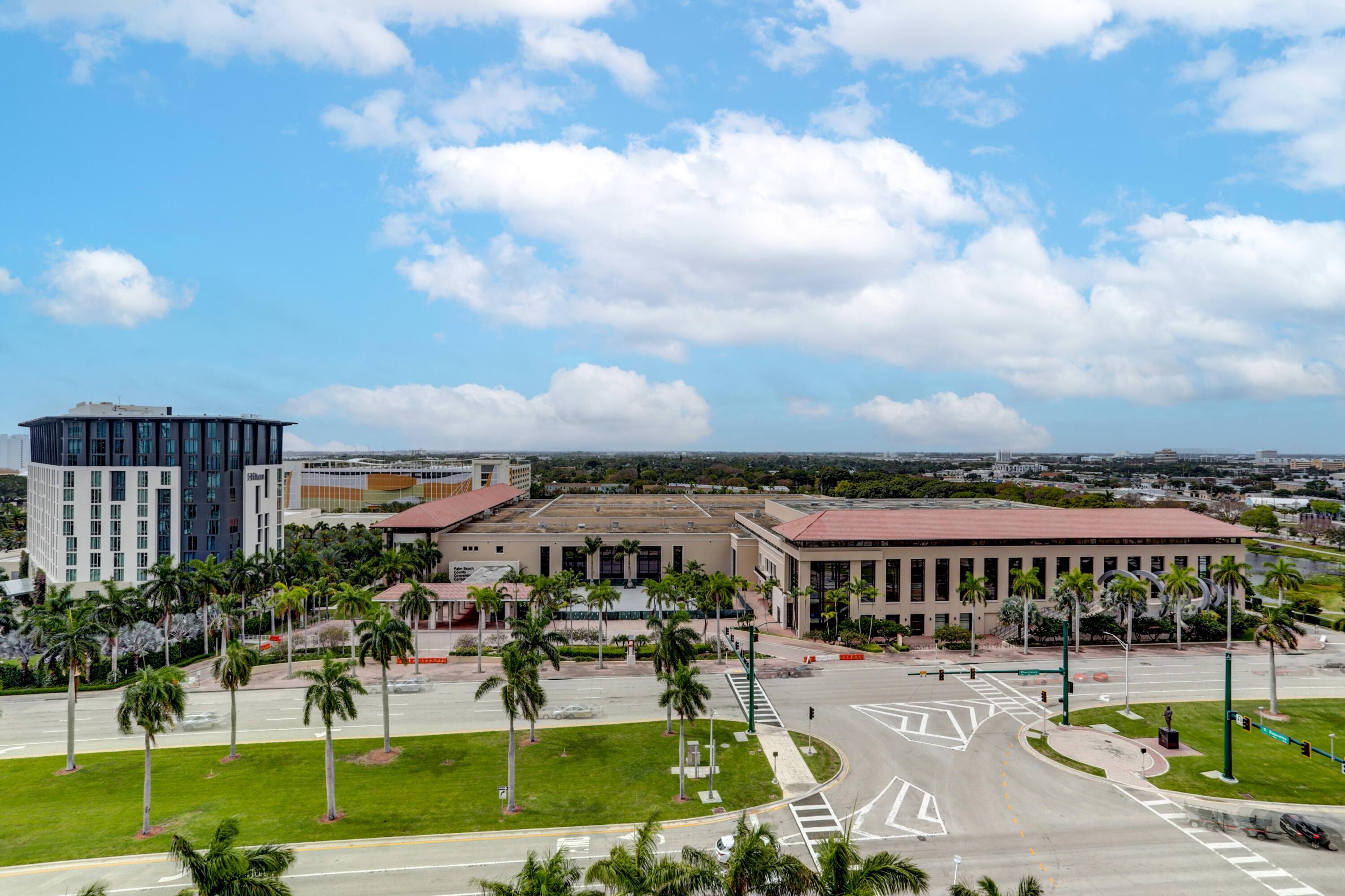 TOWER CONDO AT CITYPLACE - Residential