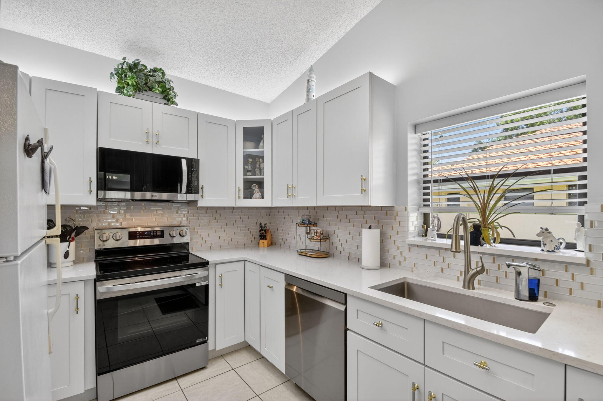 Palm Shores - Residential