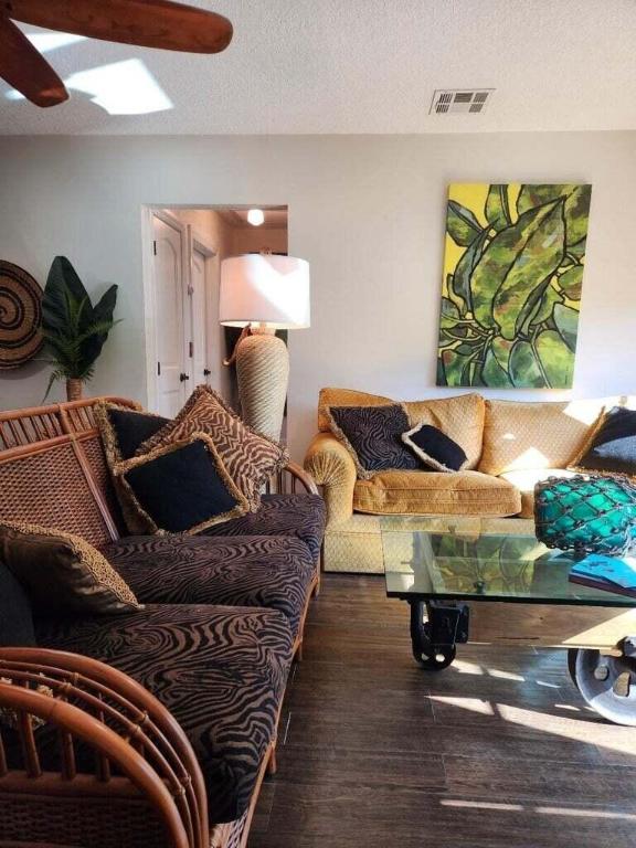 PALM BEACH SHORES - Residential Lease