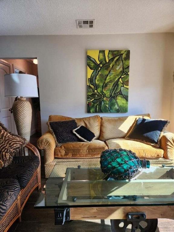 PALM BEACH SHORES - Residential Lease