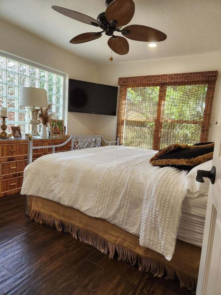 PALM BEACH SHORES - Residential Lease