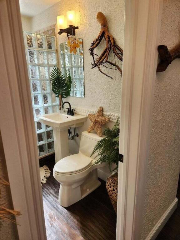 PALM BEACH SHORES - Residential Lease