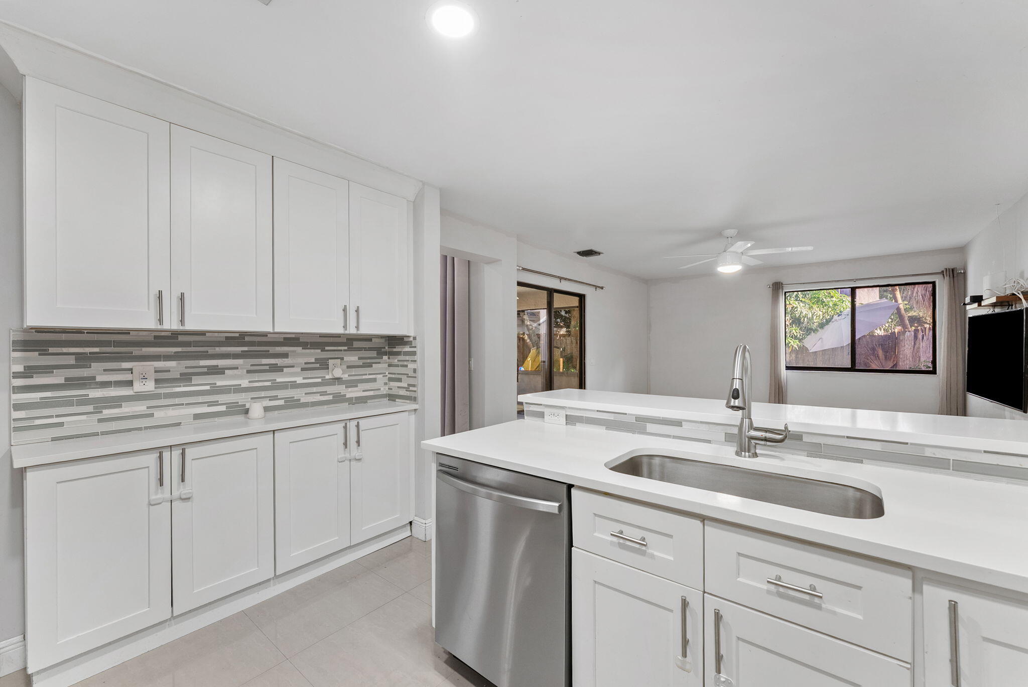 LAKEVIEW HOMES - Residential