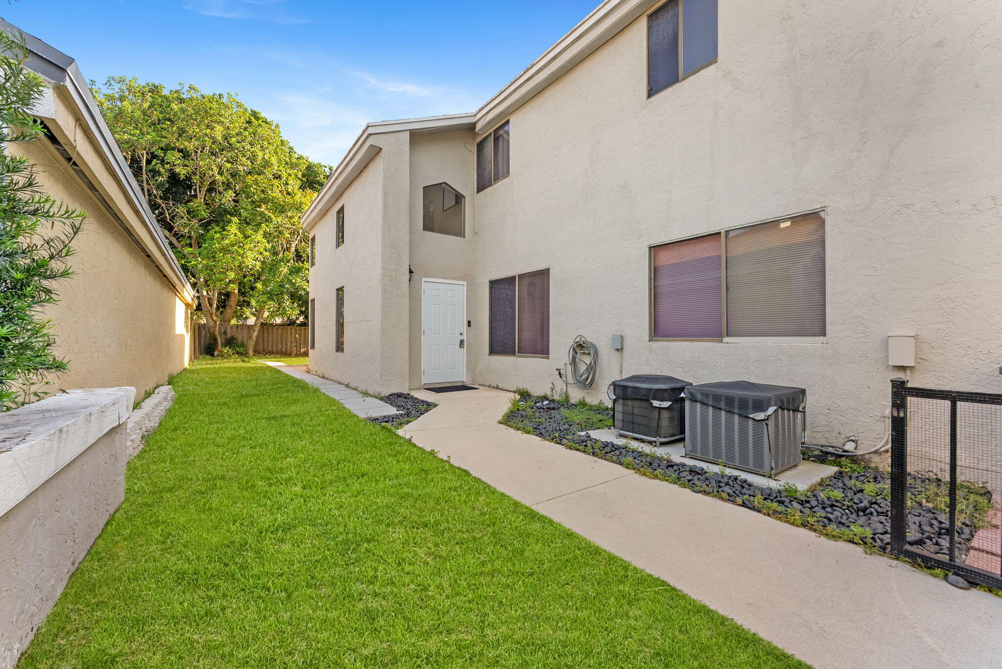 LAKEVIEW HOMES - Residential