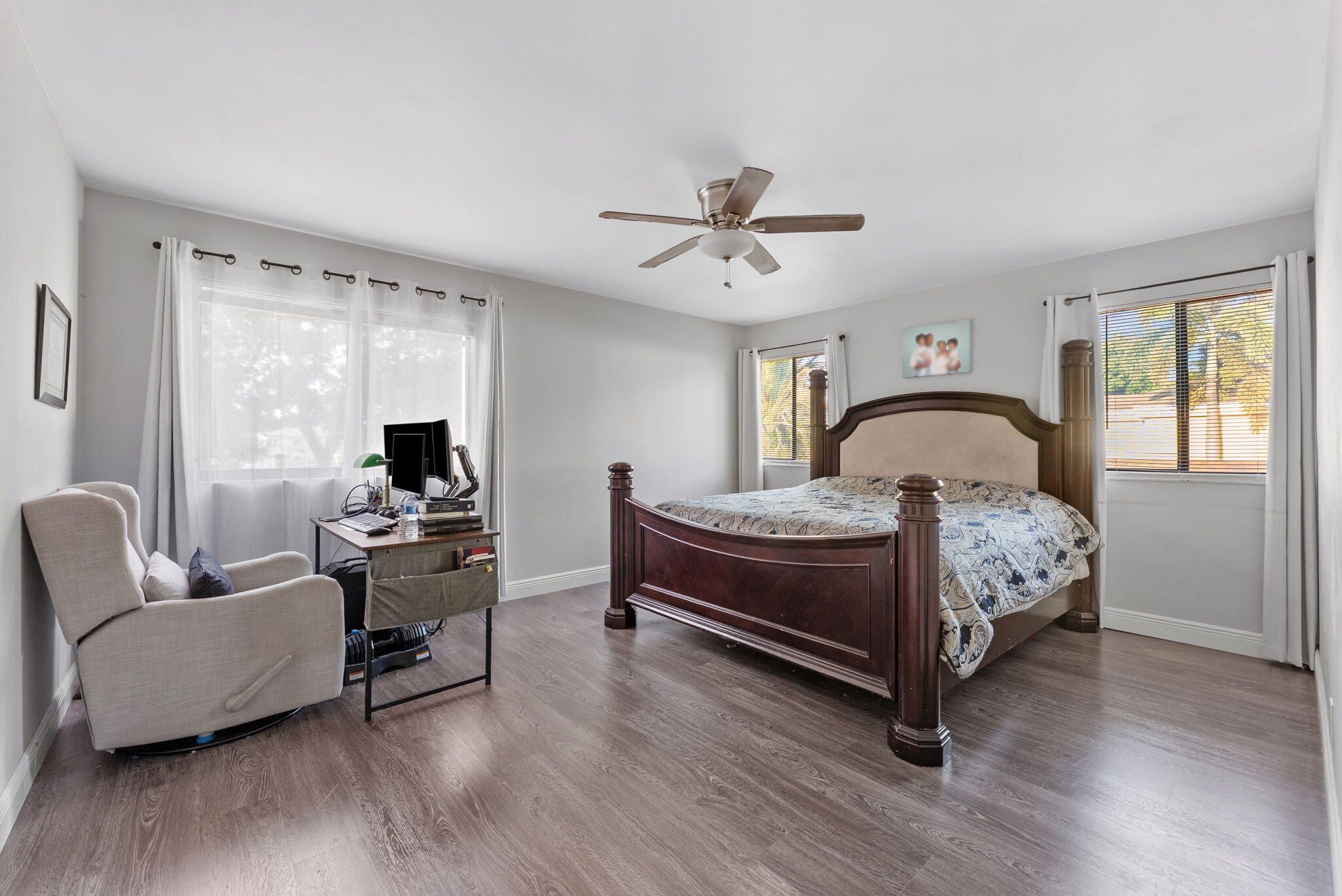 LAKEVIEW HOMES - Residential