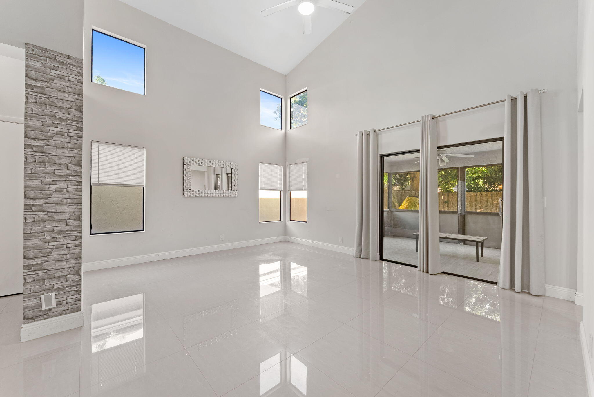 LAKEVIEW HOMES - Residential