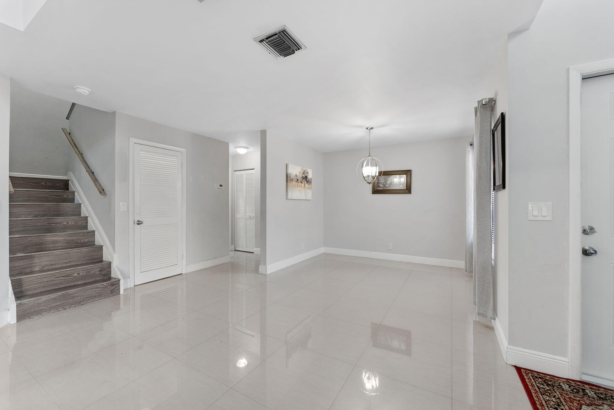 LAKEVIEW HOMES - Residential