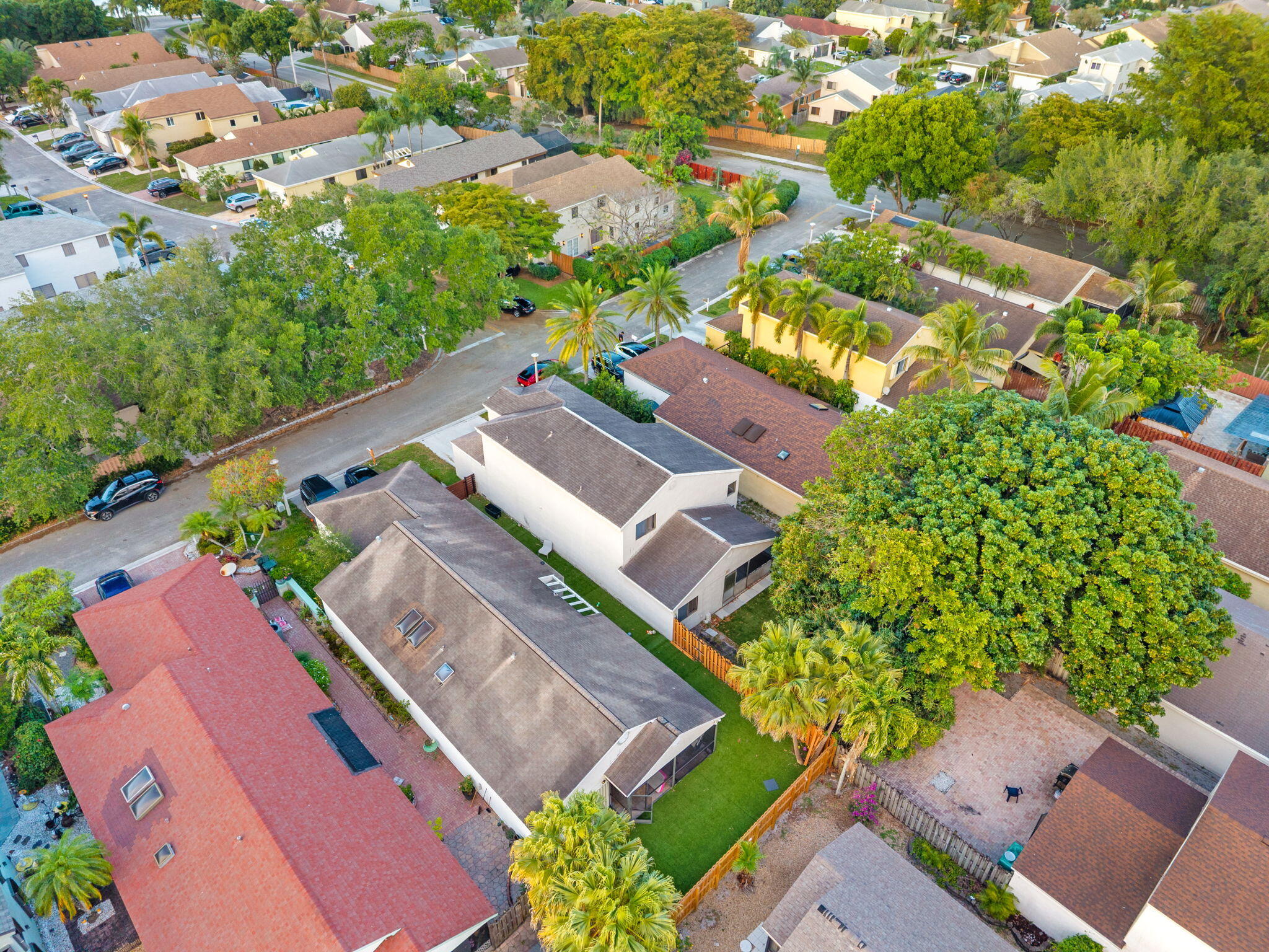 LAKEVIEW HOMES - Residential