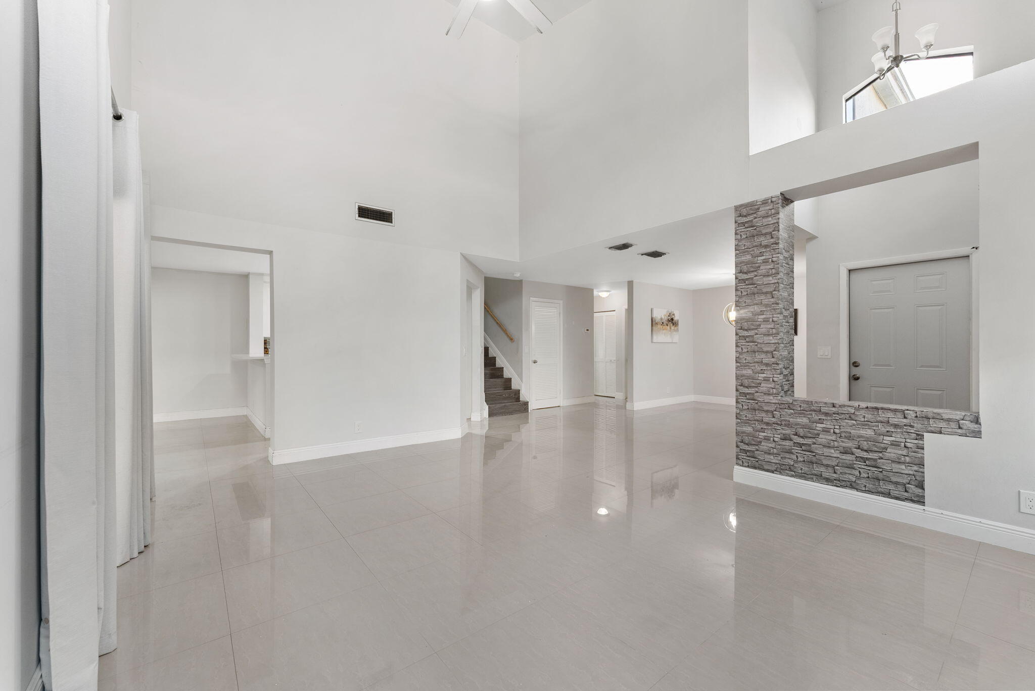 LAKEVIEW HOMES - Residential