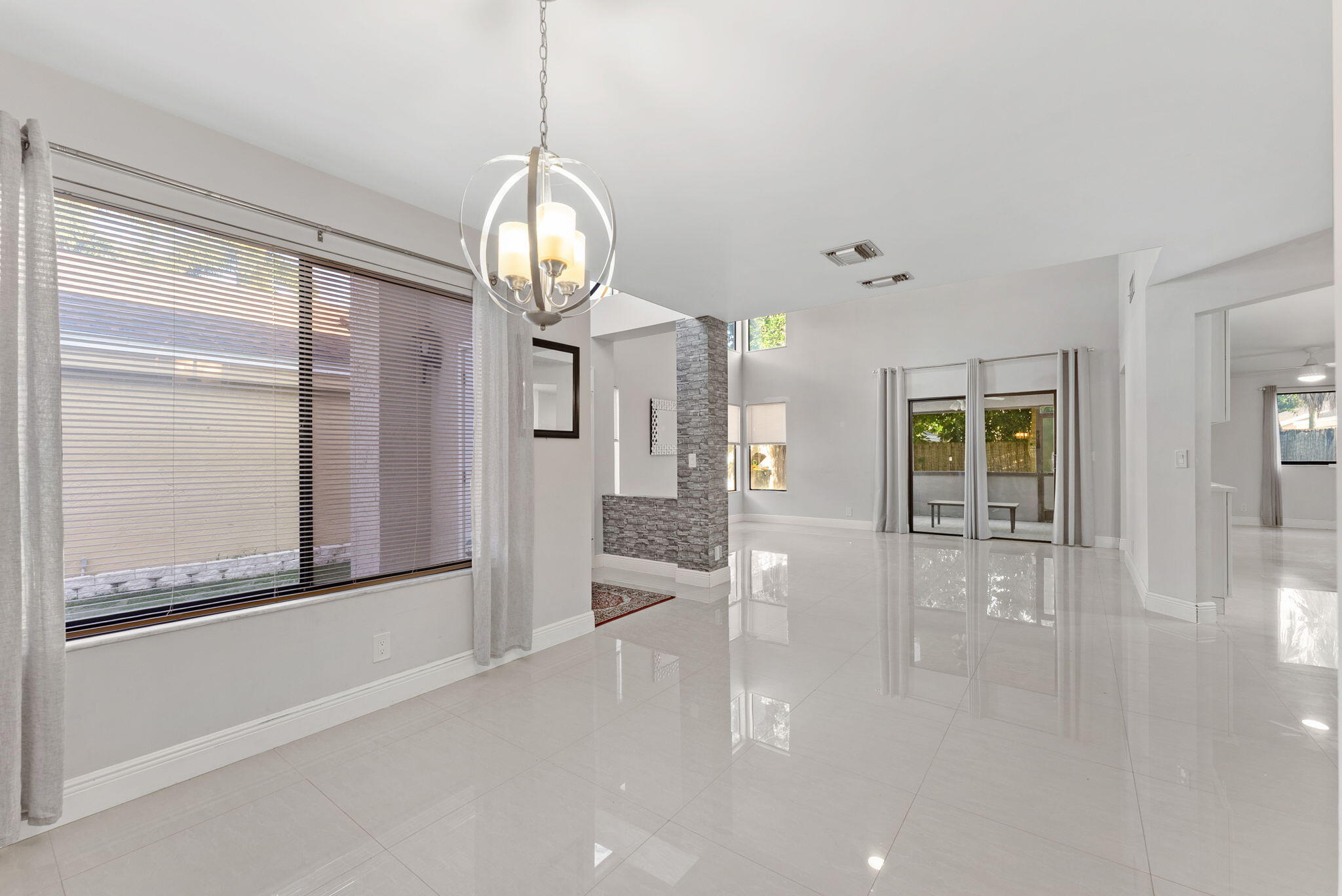 LAKEVIEW HOMES - Residential