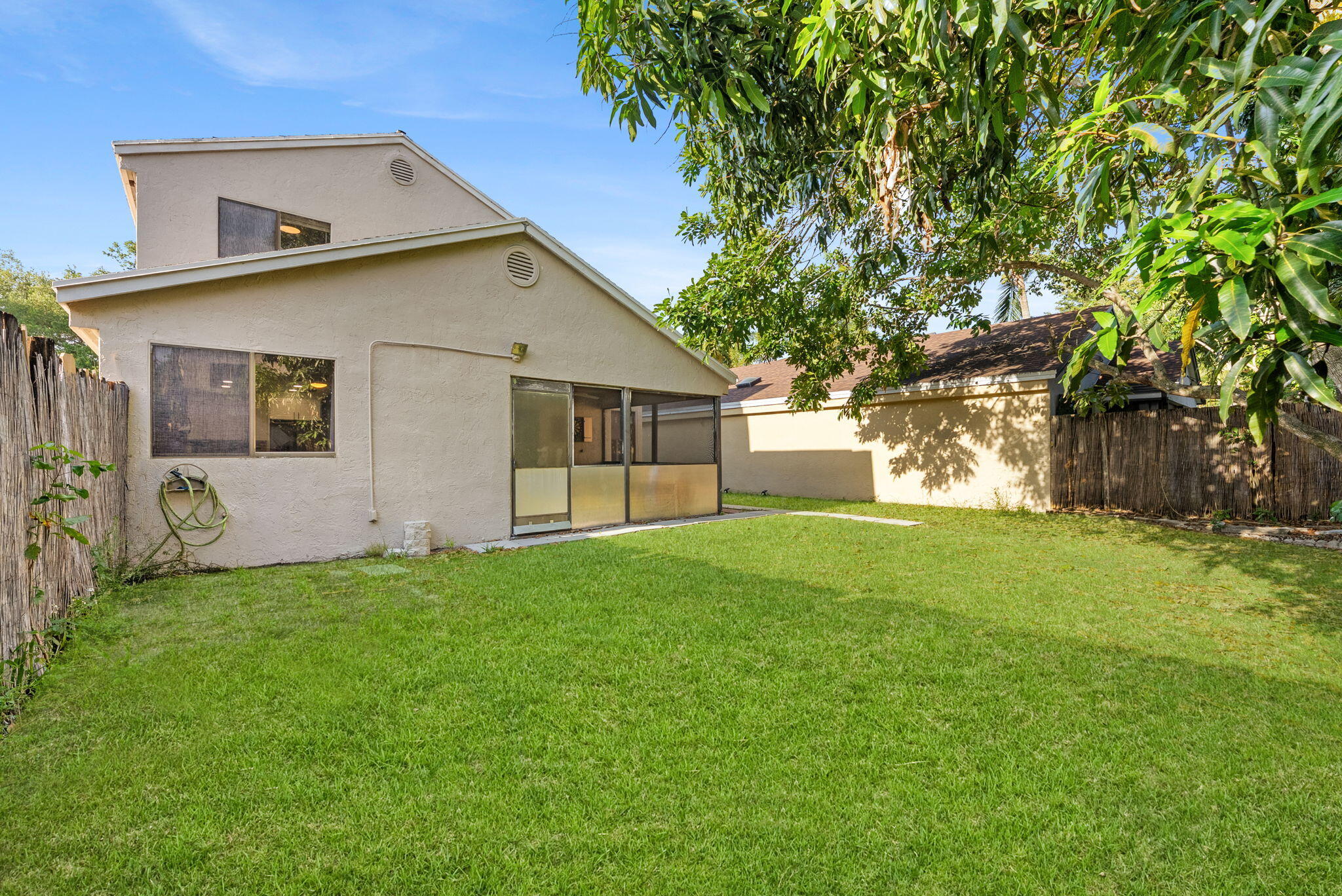 LAKEVIEW HOMES - Residential