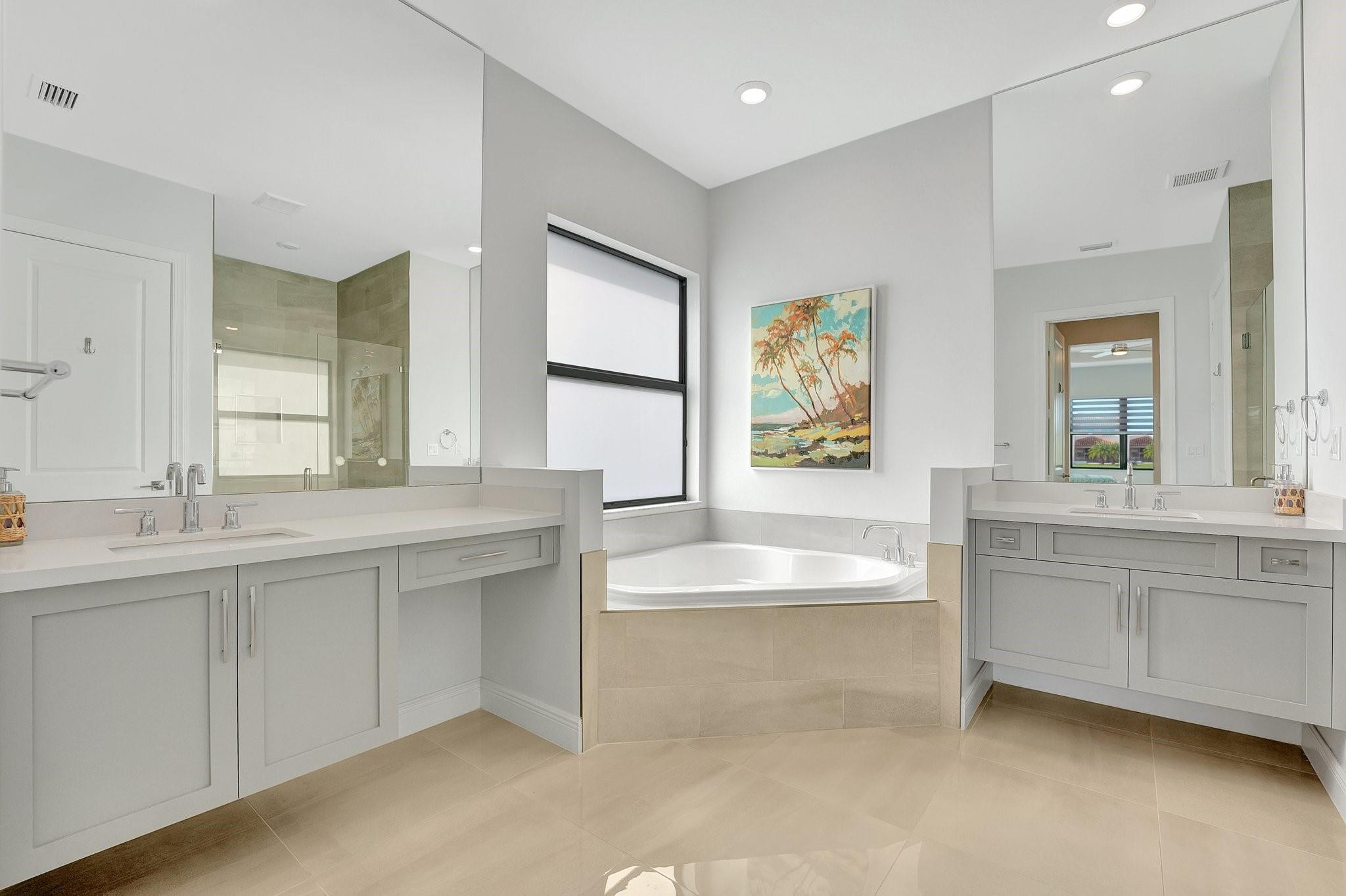 PARKLAND BAY - Residential