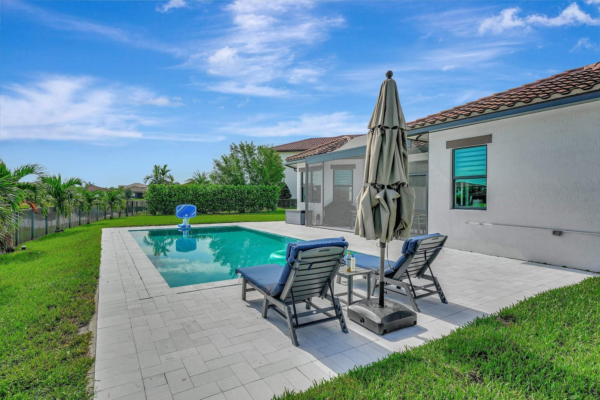 PARKLAND BAY - Residential