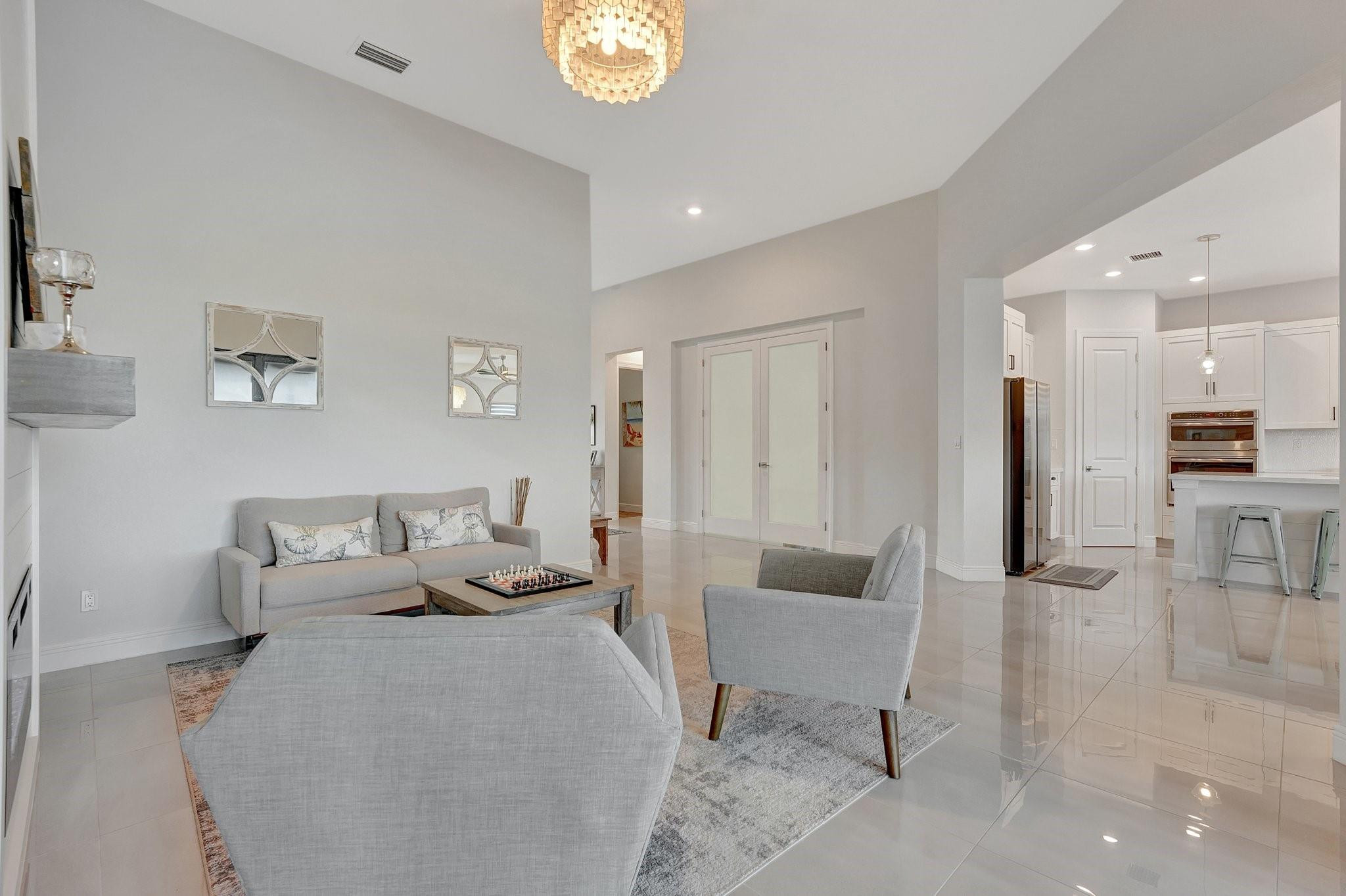 PARKLAND BAY - Residential