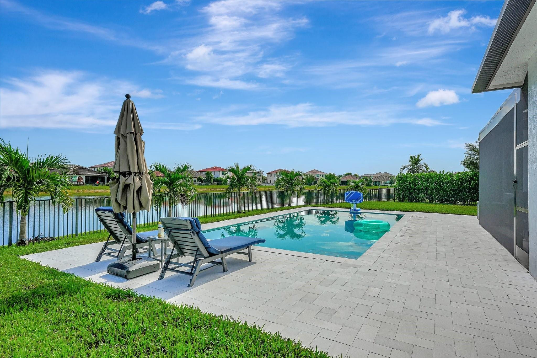 PARKLAND BAY - Residential