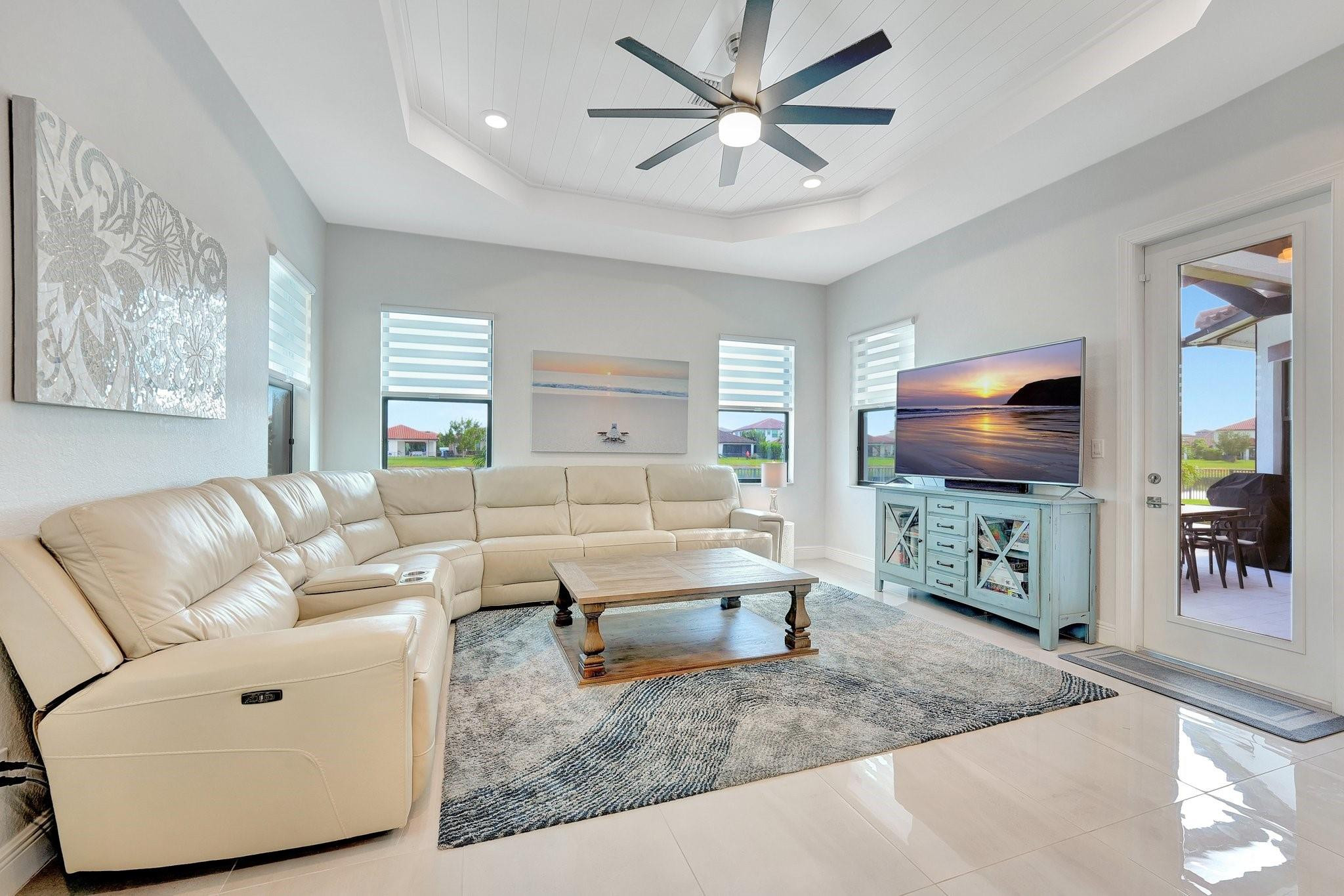 PARKLAND BAY - Residential