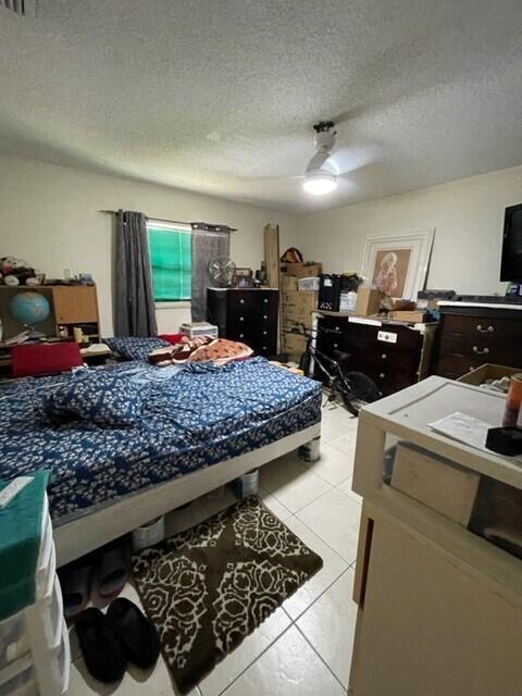 ROYAL PALM ESTATES IN PB22P04 - Residential Income