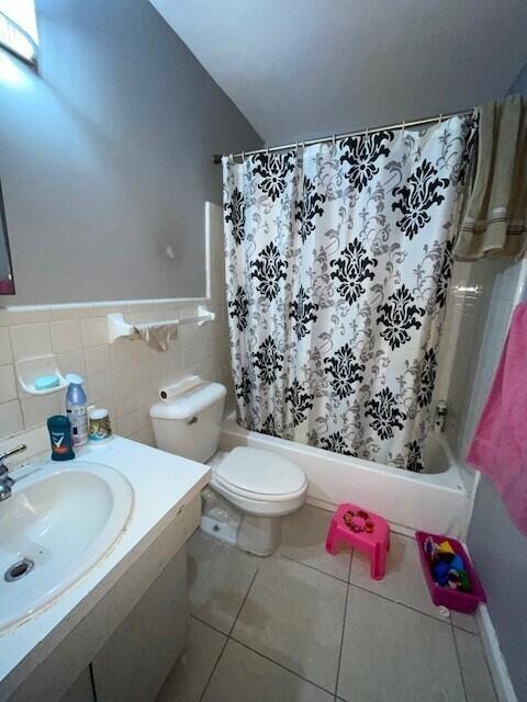 ROYAL PALM ESTATES IN PB22P04 - Residential Income